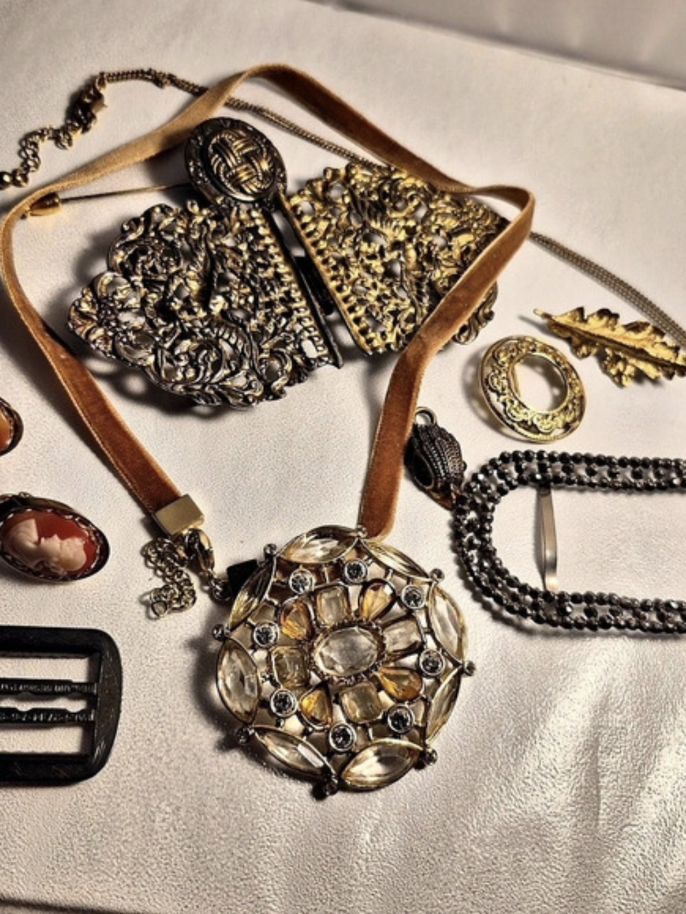Vtg Retro Goth Turn Of Century Gold & Black Brooch Jewelry Lot